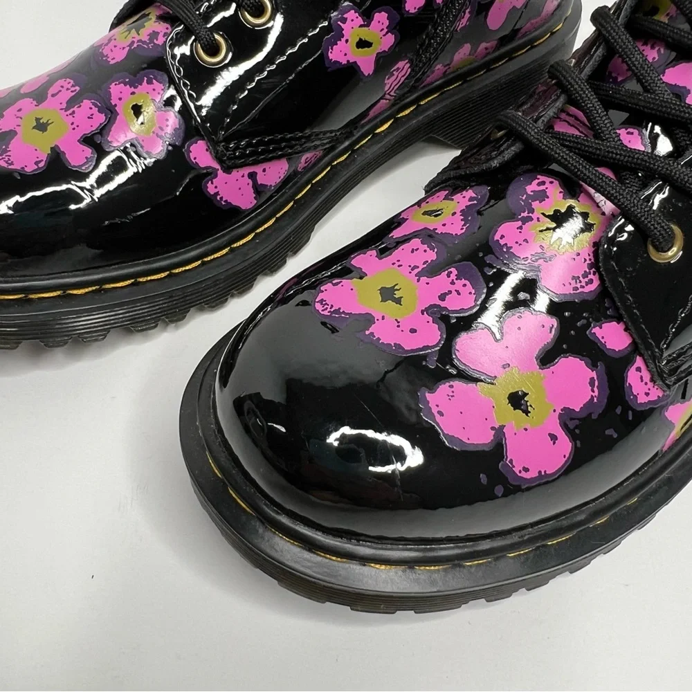 Dr. Martens 1460 Junior Pansey Fayre Patent Lamper Combat Boots Black Pink